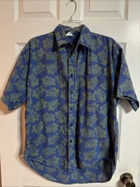 Men's Navy Short-Sleeve Button-Up Shirt with Green Turtle Print